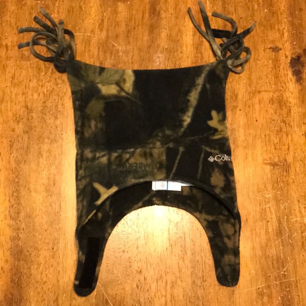 Columbia camouflage fleece hat